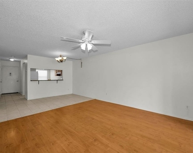 3819 Teeside Drive - Photo Thumbnail 4