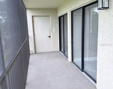 3300 Cove Cay Drive - Photo Thumbnail 7
