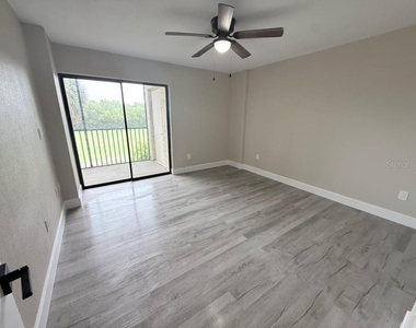 3300 Cove Cay Drive - Photo Thumbnail 19
