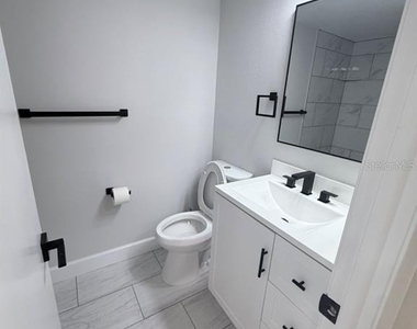 3300 Cove Cay Drive - Photo Thumbnail 6