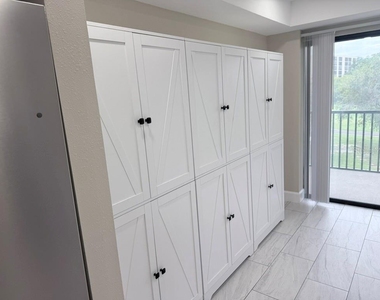 3300 Cove Cay Drive - Photo Thumbnail 13