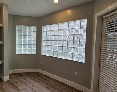 18720 Oak Way Drive - Photo Thumbnail 14