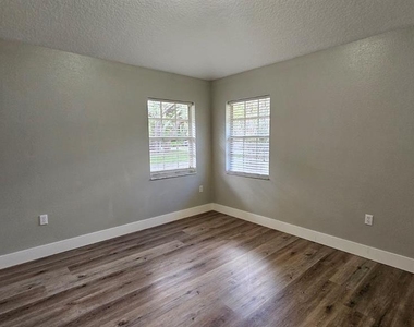 18720 Oak Way Drive - Photo Thumbnail 23