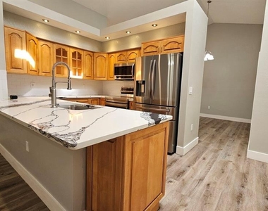 18720 Oak Way Drive - Photo Thumbnail 9
