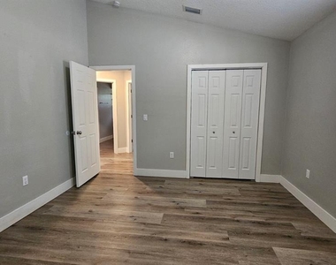 18720 Oak Way Drive - Photo Thumbnail 22