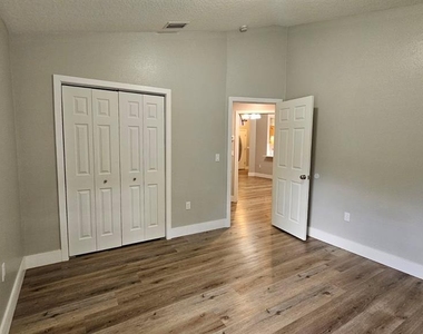 18720 Oak Way Drive - Photo Thumbnail 24