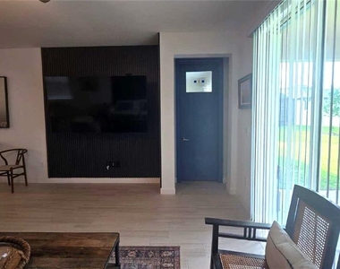 10583 Tupper Cay Drive - Photo Thumbnail 8