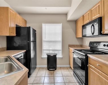5541 Rosehill Road - Photo Thumbnail 18