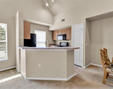 5541 Rosehill Road - Photo Thumbnail 17