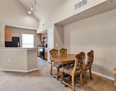 5541 Rosehill Road - Photo Thumbnail 15