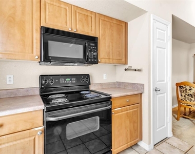 5541 Rosehill Road - Photo Thumbnail 20