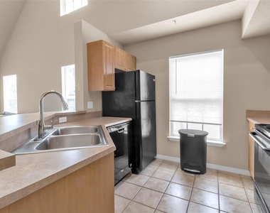 5541 Rosehill Road - Photo Thumbnail 21