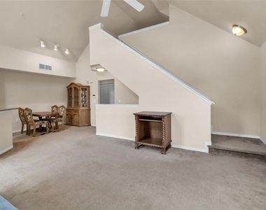 5541 Rosehill Road - Photo Thumbnail 11