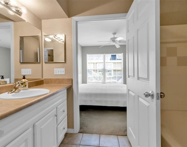 5541 Rosehill Road - Photo Thumbnail 29
