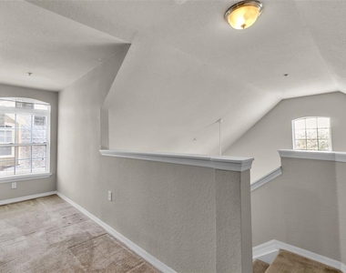 5541 Rosehill Road - Photo Thumbnail 45