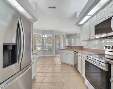 4628 Bayridge Court - Photo Thumbnail 8