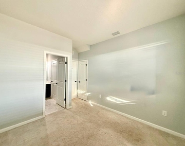 12258 Blue Pacific Drive - Photo Thumbnail 31