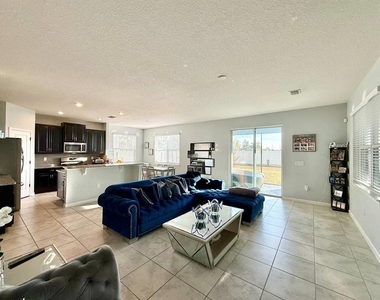 12258 Blue Pacific Drive - Photo Thumbnail 24