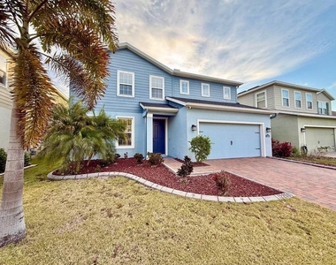 12258 Blue Pacific Drive - Photo Thumbnail 2