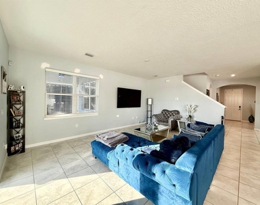 12258 Blue Pacific Drive - Photo Thumbnail 27