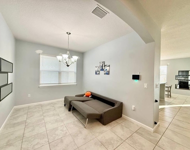 12258 Blue Pacific Drive - Photo Thumbnail 9