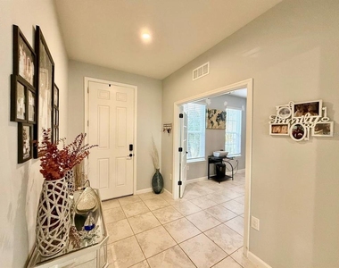 12258 Blue Pacific Drive - Photo Thumbnail 5