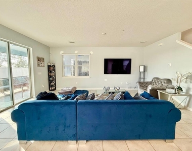 12258 Blue Pacific Drive - Photo Thumbnail 22