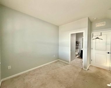 12258 Blue Pacific Drive - Photo Thumbnail 30