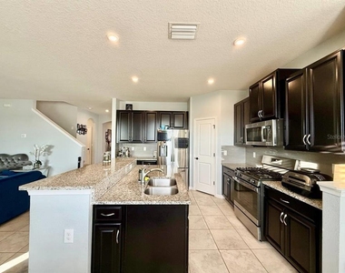 12258 Blue Pacific Drive - Photo Thumbnail 15