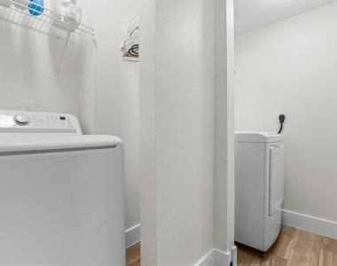 628 Ontario Avenue - Photo Thumbnail 35