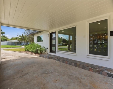 628 Ontario Avenue - Photo Thumbnail 2