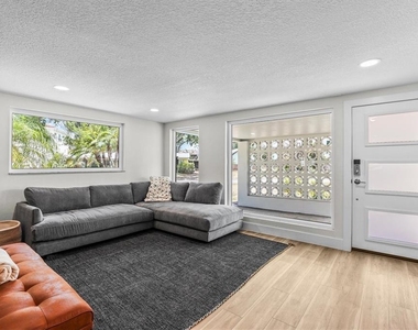 628 Ontario Avenue - Photo Thumbnail 3