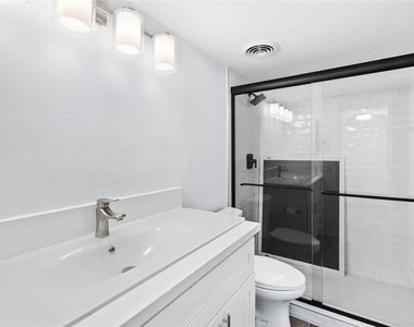 505 Plaza Seville Court - Photo Thumbnail 20
