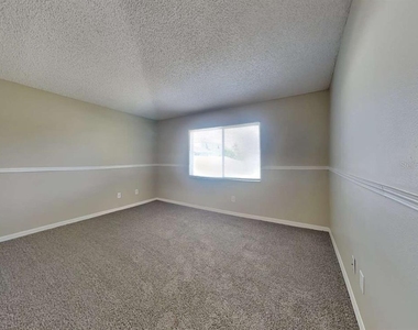 3131 Mapleshade Street - Photo Thumbnail 5