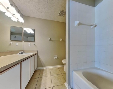 3131 Mapleshade Street - Photo Thumbnail 6