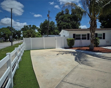 7709 W Hanna Avenue - Photo Thumbnail 26