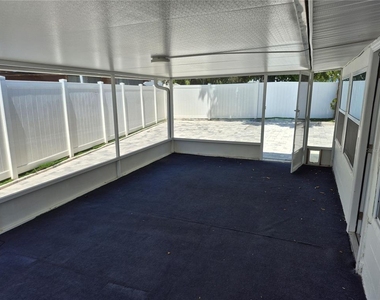 7709 W Hanna Avenue - Photo Thumbnail 22