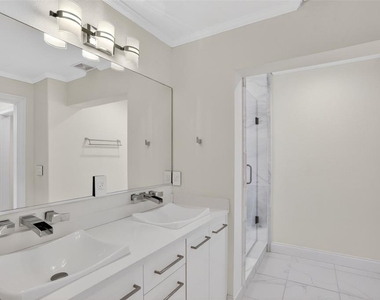 7035 Brescia Way - Photo Thumbnail 10