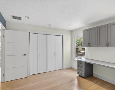 7035 Brescia Way - Photo Thumbnail 15