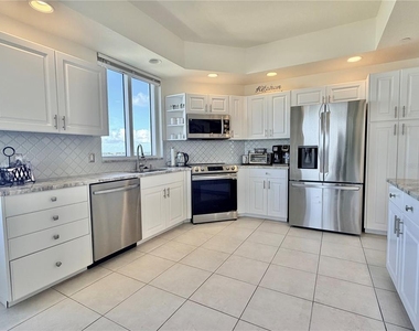 1200 Gulf Boulevard - Photo Thumbnail 12