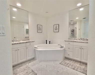 1200 Gulf Boulevard - Photo Thumbnail 29