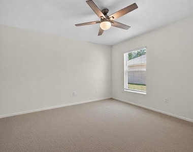 5442 Diantha Way - Photo Thumbnail 14