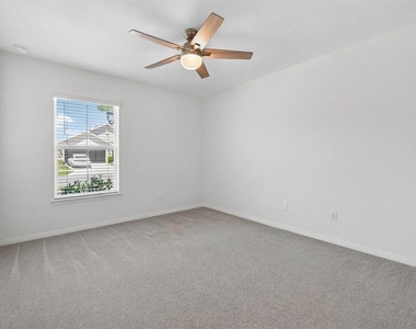 5442 Diantha Way - Photo Thumbnail 13