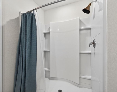 5442 Diantha Way - Photo Thumbnail 10