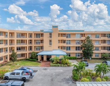 4530 Pinebrook Circle - Photo Thumbnail 3