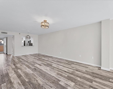 4530 Pinebrook Circle - Photo Thumbnail 13