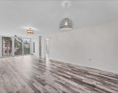 4530 Pinebrook Circle - Photo Thumbnail 10