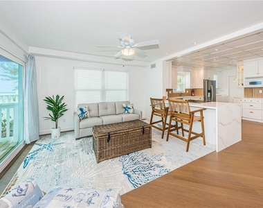 8432 W Gulf Boulevard - Photo Thumbnail 10
