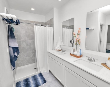 1740 White Water Court - Photo Thumbnail 11
