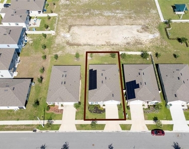 687 Griffon Avenue - Photo Thumbnail 27